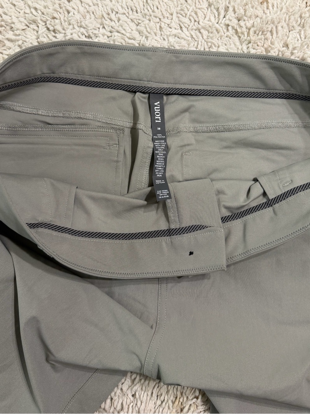 Vuori Meta pants Size 38X32 light gray five pocket design waistband - Picture 6 of 14